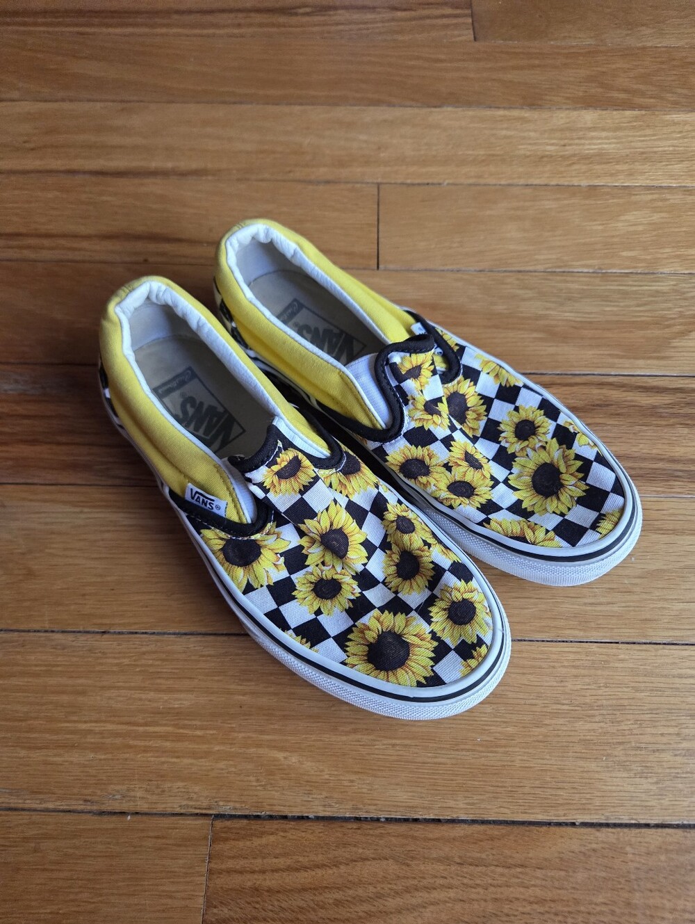 Vans Slip-On Sneakers in Yellow Sunflower Checkerboard Size 7.5